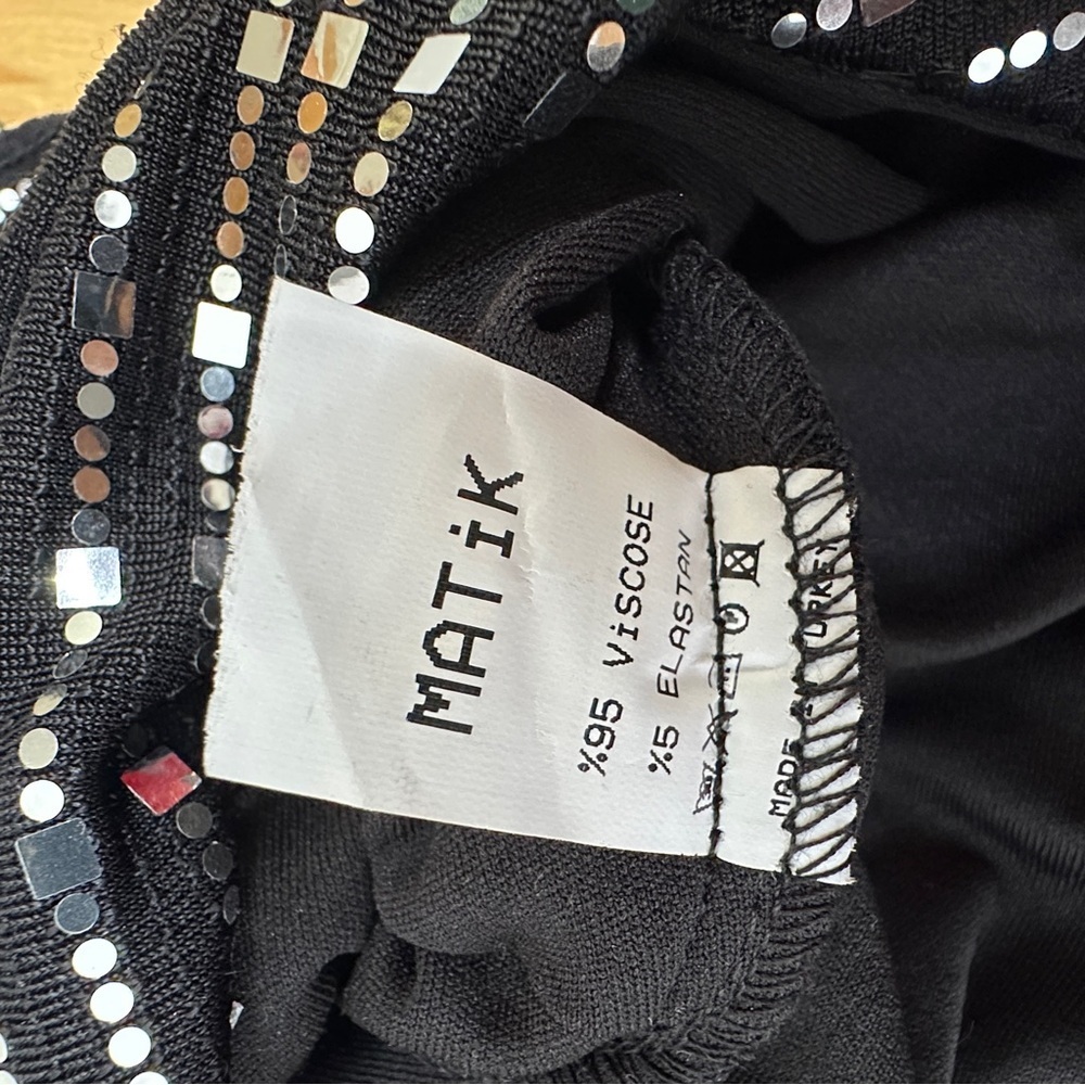 Black & Silver Embellished Faux Wrap Midi Dress Long Sleeve Shimmer Party Dress - Picture 10 of 14